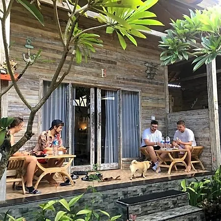 Pange Hostel Lembongan By Zuzu